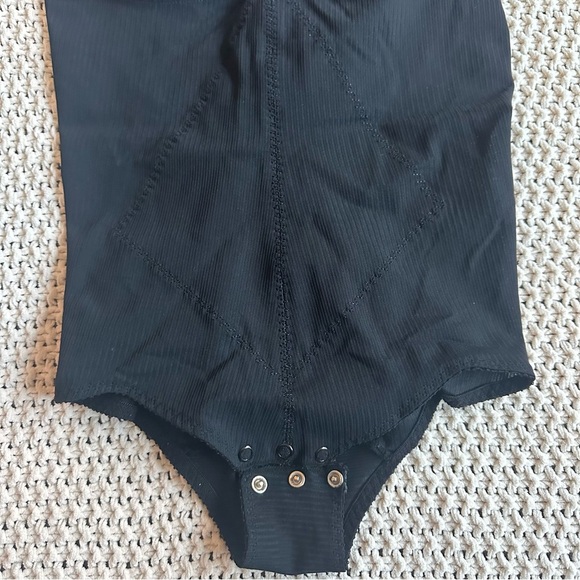 Vintage Montgomery Ward Shapewear Bodysuit Snaps Black Women’s 38B Circa 1970/80 - Picture 4 of 9